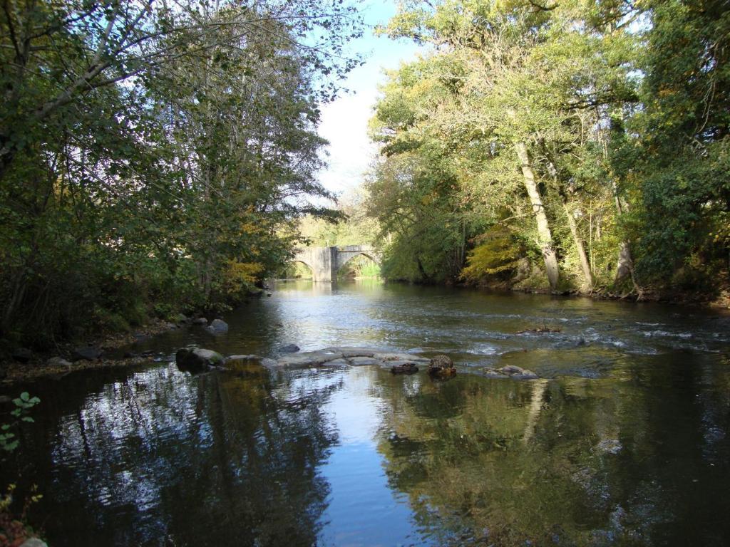 Domaine De La Dame De Lauriere Bed & Breakfast Solignac Luaran gambar