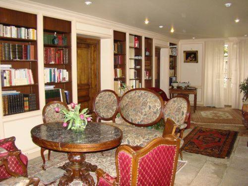 Domaine De La Dame De Lauriere Bed & Breakfast Solignac Luaran gambar