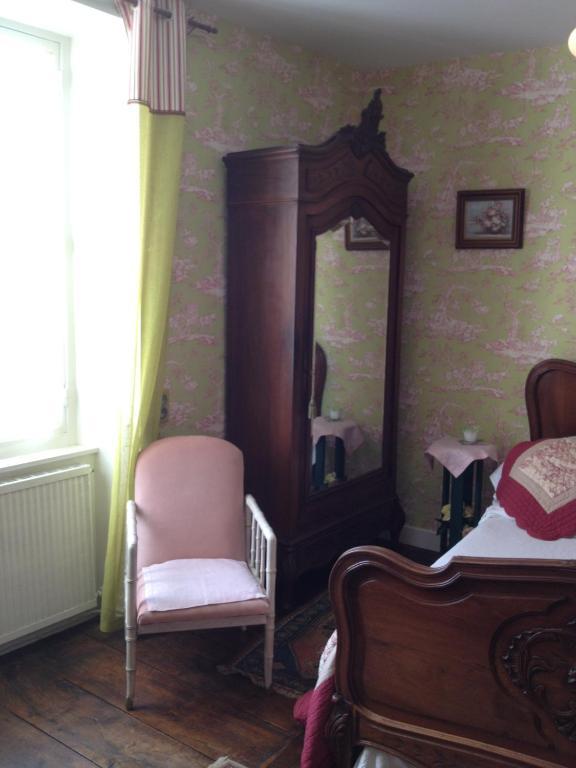 Domaine De La Dame De Lauriere Bed & Breakfast Solignac Bilik gambar